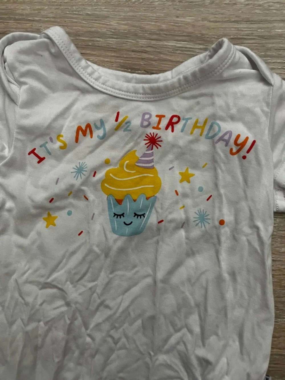 Little Sleepies White "It's My 1/2 Birthday" Cupcake Graphic Bodysuit - 6-12m - Picture 3 of 5